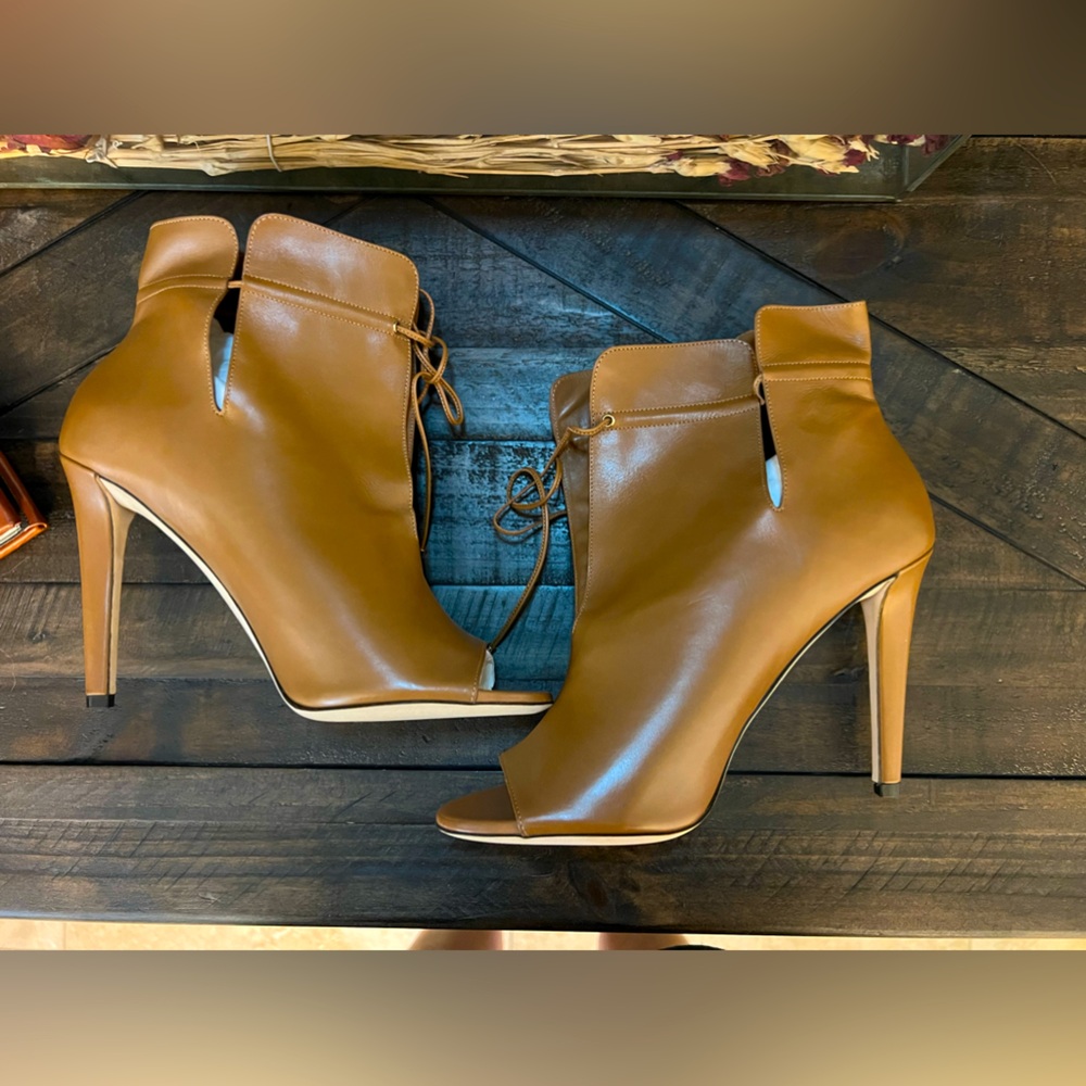 Jimmy Choo Memphis 100 Soft Leather Ankle Bootie